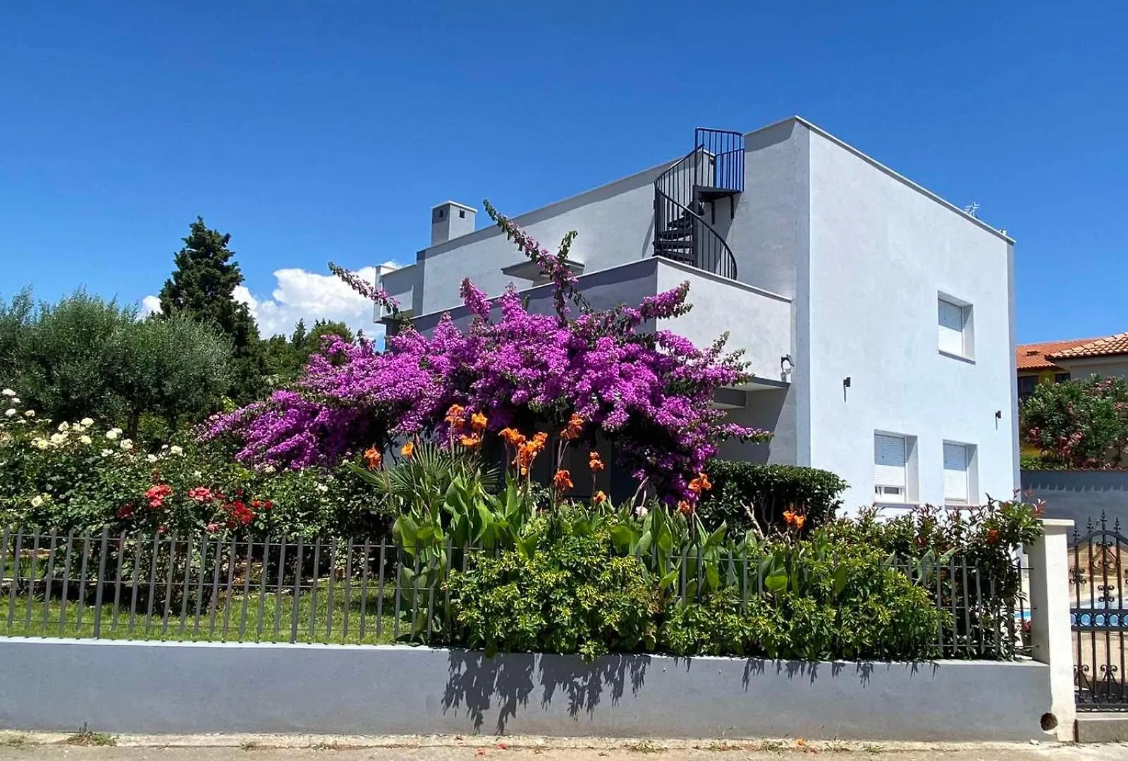 Villa Daniel location
